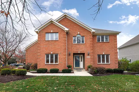 2715 Breckenridge Ln, Naperville, IL 60565