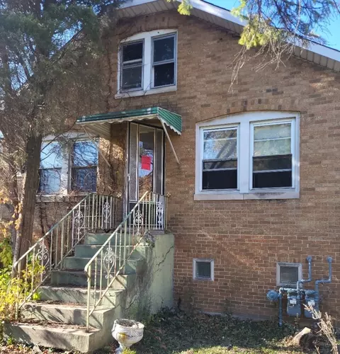 7808 Banks St, Justice, IL 60458