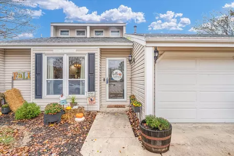 1016 Lancaster Dr, Rantoul, IL 61866 photo 4
