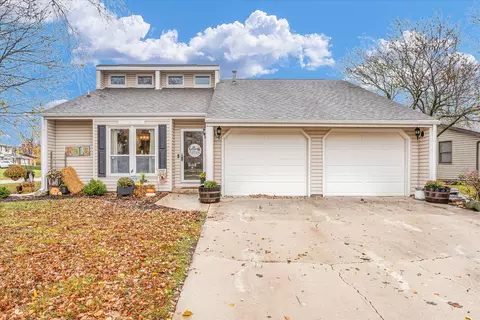 1016 Lancaster Dr, Rantoul, IL 61866
