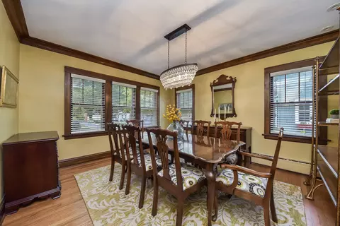 811 N Scott St, Wheaton, IL 60187 photo 5