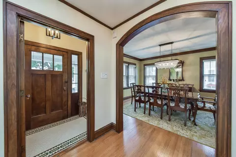 811 N Scott St, Wheaton, IL 60187 photo 4