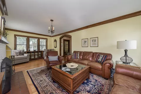 811 N Scott St, Wheaton, IL 60187 photo 8