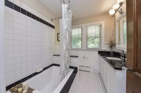 811 N Scott St, Wheaton, IL 60187 photo 17