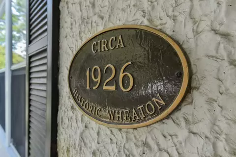 811 N Scott St, Wheaton, IL 60187 photo 3