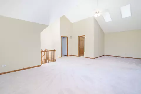 Living - 10519 Willow Ave, Mokena, IL 60448 photo 7 of 8