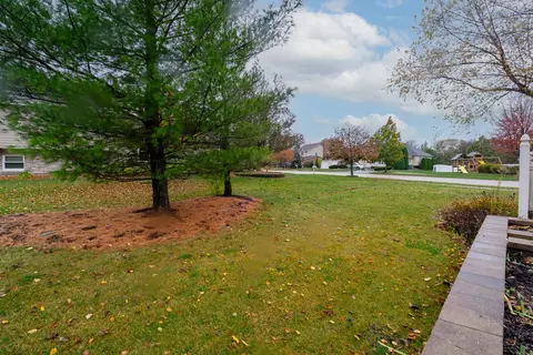 Exterior - 10519 Willow Ave, Mokena, IL 60448 photo 3 of 9
