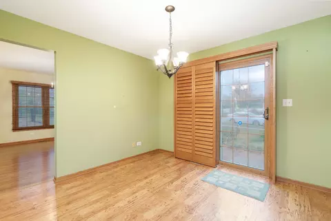 Dining - 10519 Willow Ave, Mokena, IL 60448 photo 1 of 1