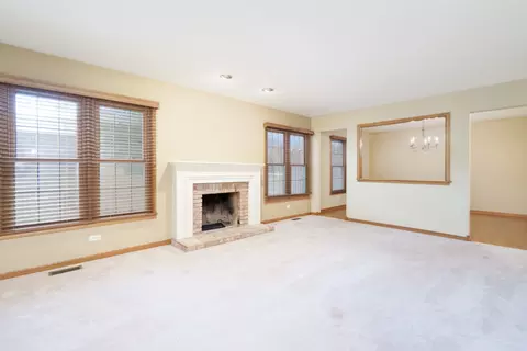 Living - 10519 Willow Ave, Mokena, IL 60448 photo 2 of 8