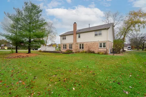 Exterior - 10519 Willow Ave, Mokena, IL 60448 photo 6 of 9