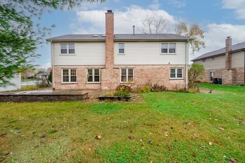 Exterior - 10519 Willow Ave, Mokena, IL 60448 photo 5 of 9
