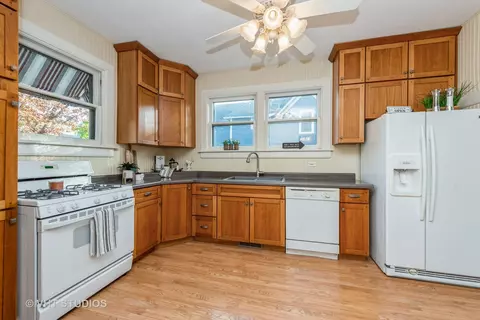 421 S 3rd St, West Dundee, IL 60118 photo 10