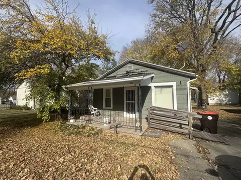 214 W Grove Ave, Rantoul, IL 61866