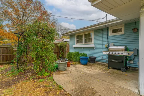 Exterior - 802 Dillon Dr, Normal, IL 61761 photo 7 of 10