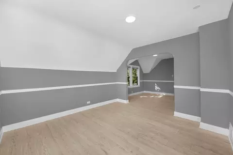 7236 S Champlain Ave, Chicago, IL 60619 photo 17