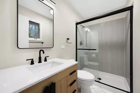 95 Des Plaines Ln, Hoffman Estates, IL 60169 photo 11