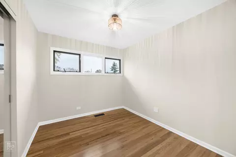 95 Des Plaines Ln, Hoffman Estates, IL 60169 photo 14
