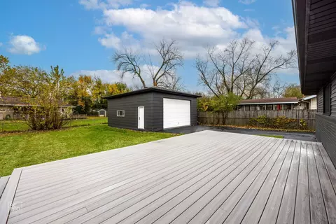 95 Des Plaines Ln, Hoffman Estates, IL 60169 photo 17