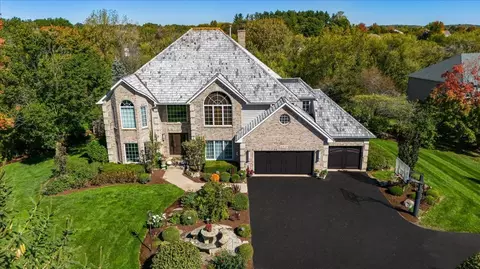 40 W790 Campton Meadows Dr, Elburn, IL 60119