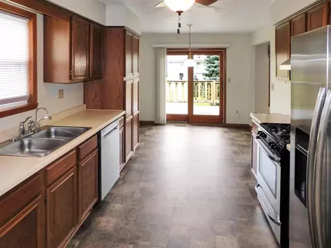 Kitchen - 6768 Sawmill Dr, Roscoe, IL 61073 photo 1 of 5