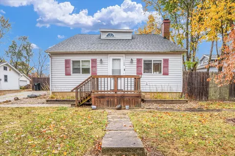 108 Bluff St, Sidney, IL 61877