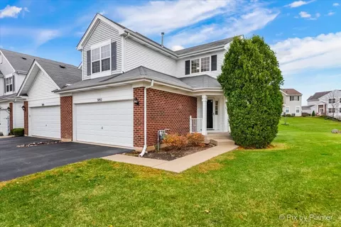 3092 Courtland St #3092, Woodstock, IL 60098