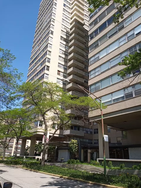 6301 N Sheridan Rd #24P, Chicago, IL 60660