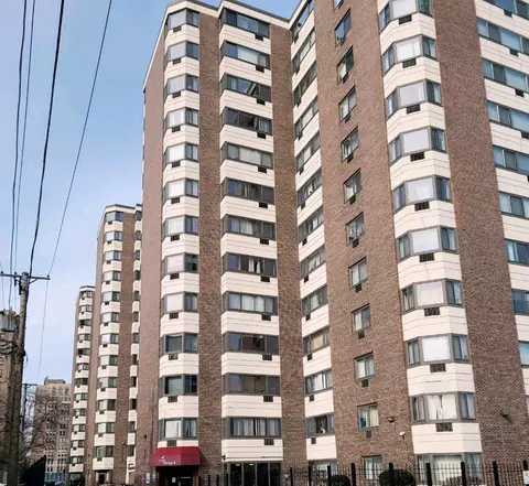 7337 S South Shore Dr #1231, Chicago, IL 60649