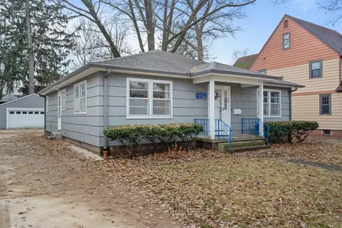 607 W Indiana Ave, Urbana, IL 61801