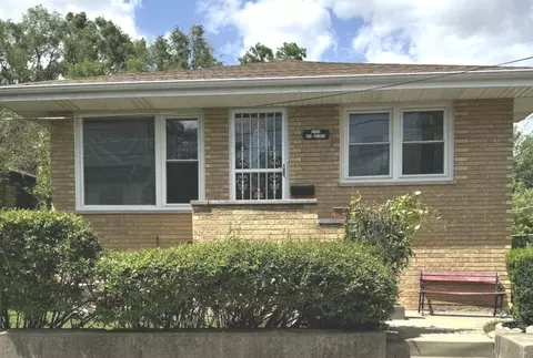 2208 Florence St, Blue Island, IL 60406