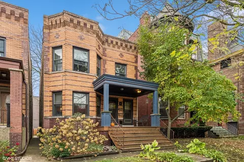 935 Ontario St, Oak Park, IL 60302