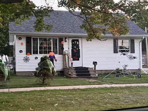 100 W Spruce St, Paxton, IL 60957