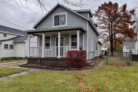 1007 Seminary Ave, Bloomington, IL 61701