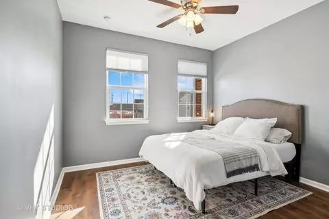 Bedroom - 16 Nicholas Dr E, Des Plaines, IL 60016 photo 2 of 2