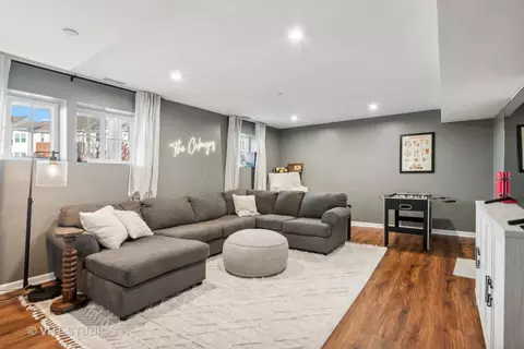 Other - 16 Nicholas Dr E, Des Plaines, IL 60016 photo 2 of 6