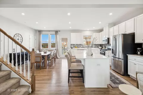 Other - 16 Nicholas Dr E, Des Plaines, IL 60016 photo 1 of 6