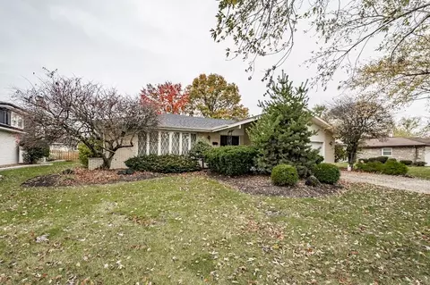 1615 Holly Ave, Darien, IL 60561
