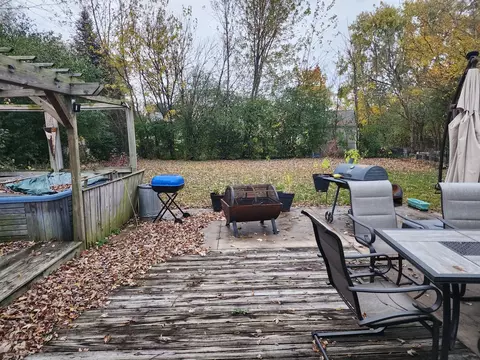 1225 Corley Dr, Elgin, IL 60120 photo 8