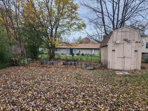 1225 Corley Dr, Elgin, IL 60120 photo 9