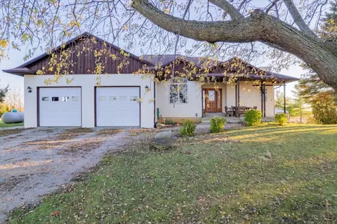 8621 E 2100 North Rd, Carlock, IL 61725