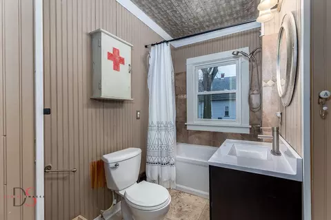 Bath - 129 Cash St, Seneca, IL 61360 photo 1 of 1