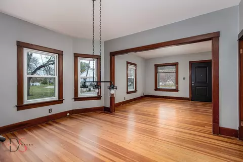 Living - 129 Cash St, Seneca, IL 61360 photo 3 of 3