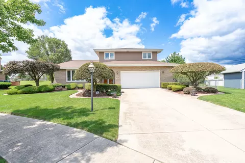 20240 S Mary Therese Ln, Frankfort, IL 60423