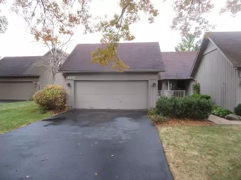 4215 White Ash Rd #1, Crystal Lake, IL 60014