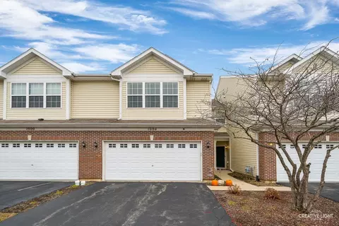 1004 Como Cir, Hampshire, IL 60140