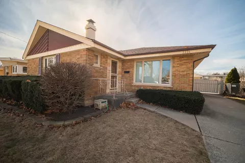 2226 Boeger Ave, Westchester, IL 60154