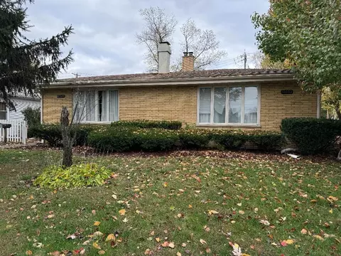 18553 Burnham Ave, Lansing, IL 60438