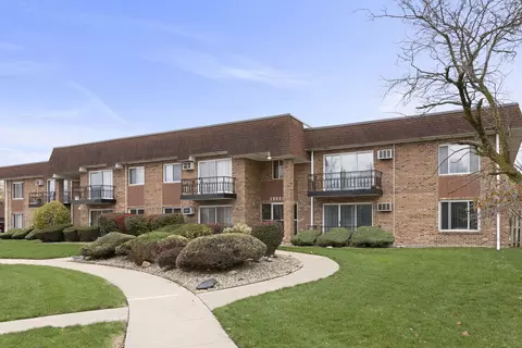 18223 Hart Dr #3B, Homewood, IL 60430