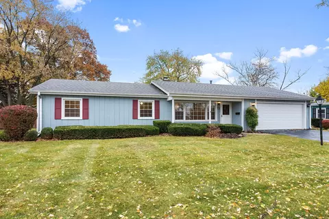 23 Poplar Pl, North Aurora, IL 60542