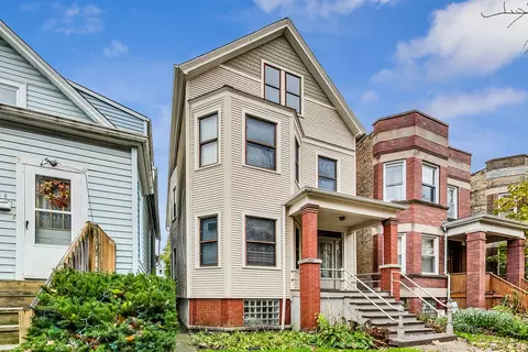 2445 W Ainslie St, Chicago, IL 60625